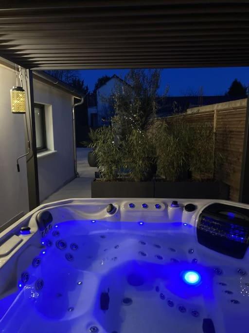 Spa & Serenite, Aux Portes De Disney Et De Paris Villiers-sur-Morin 外观 照片