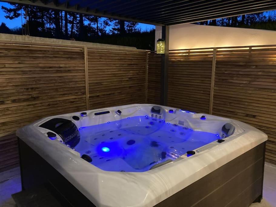 Spa & Serenite, Aux Portes De Disney Et De Paris Villiers-sur-Morin 外观 照片