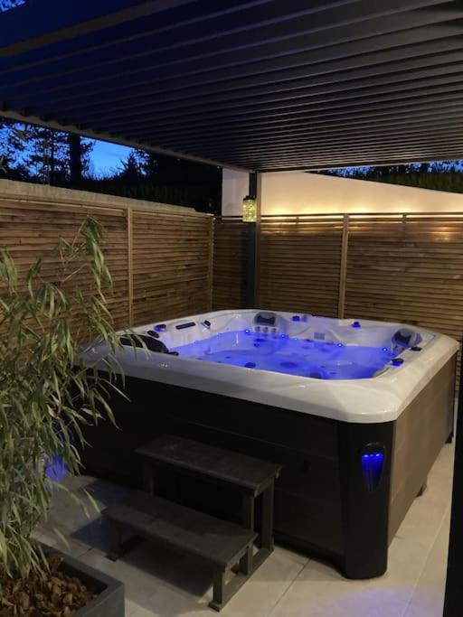 Spa & Serenite, Aux Portes De Disney Et De Paris Villiers-sur-Morin 外观 照片